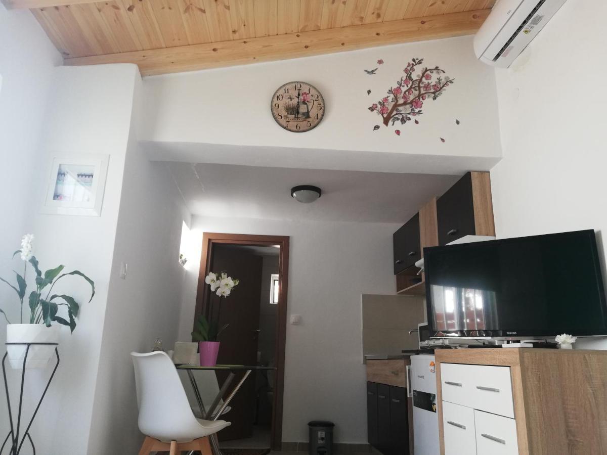 Small Studio With Yard Chania  Exterior foto